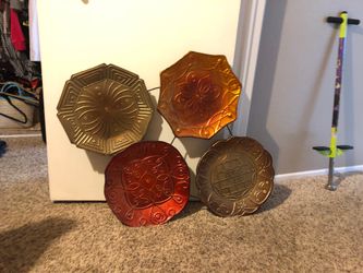 Wall decor light weight metal