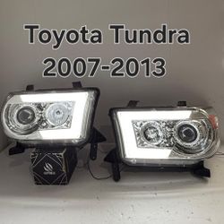 Toyota Tundra 2007-2013 Headlights 