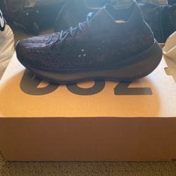 Yeezy 380 Boost Onyx NF Size 11