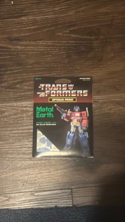 Metal Earth Transformers Optimus Prime Steel Model Kit
