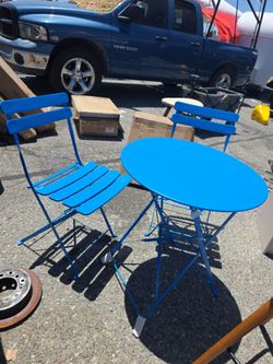 Bistro. Table  chairs