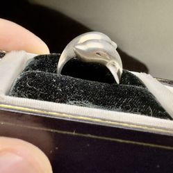 Awesome 🙌 ! Solid 925 Sterling Silver Dolphin Ring !