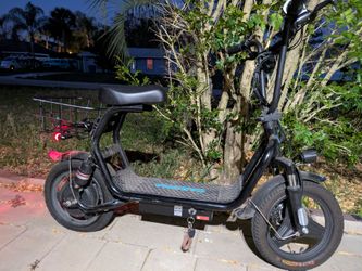 Caroma Electric Scooter with upgraded lithium Ebike battery