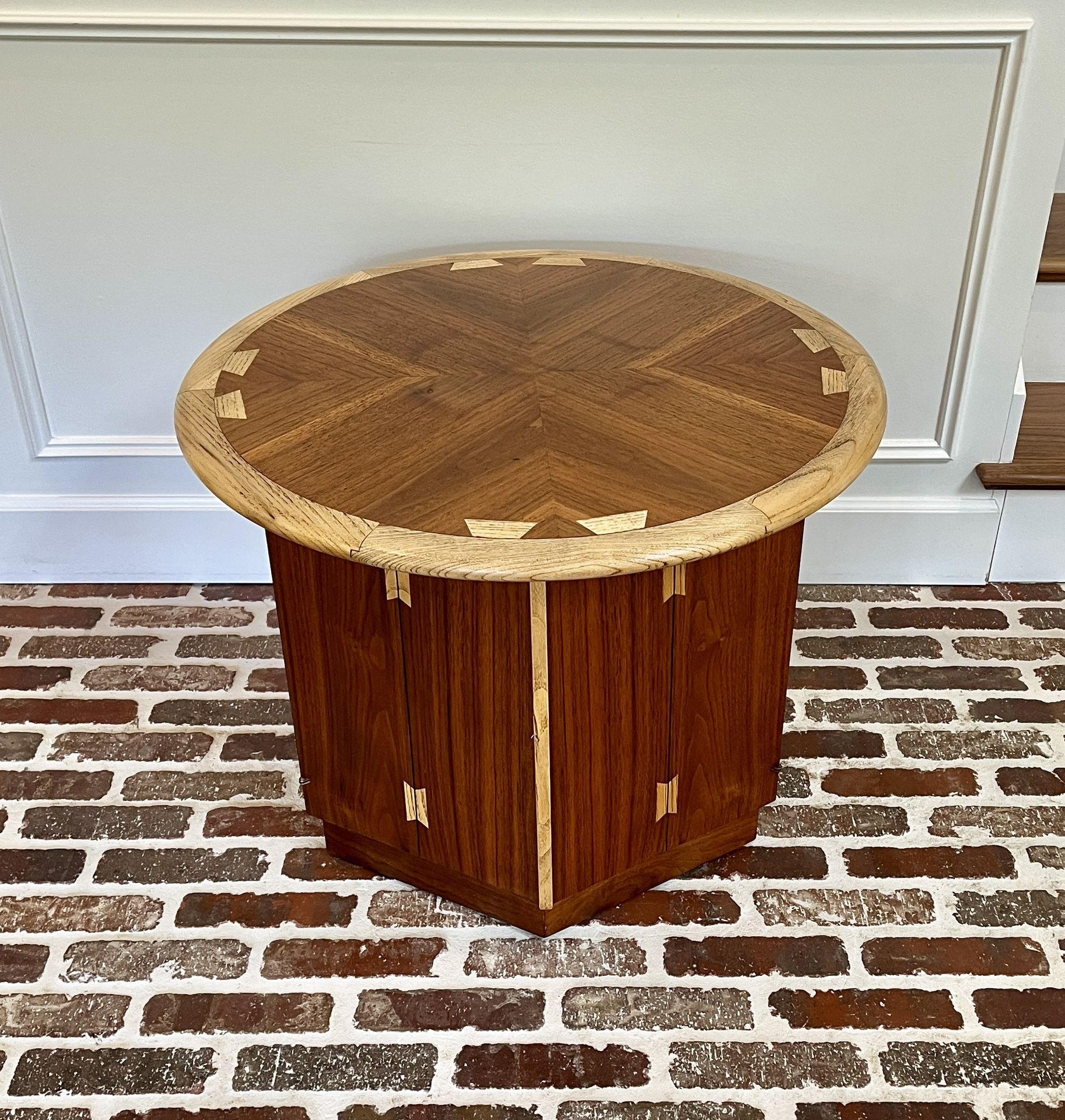 Lane Acclaim End Table