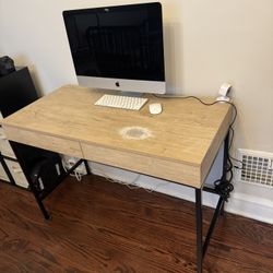 Desk w/ drawers and charging station 