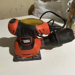 Black & Decker Random Orbit 1/4 Sheet Palm Sander FS540