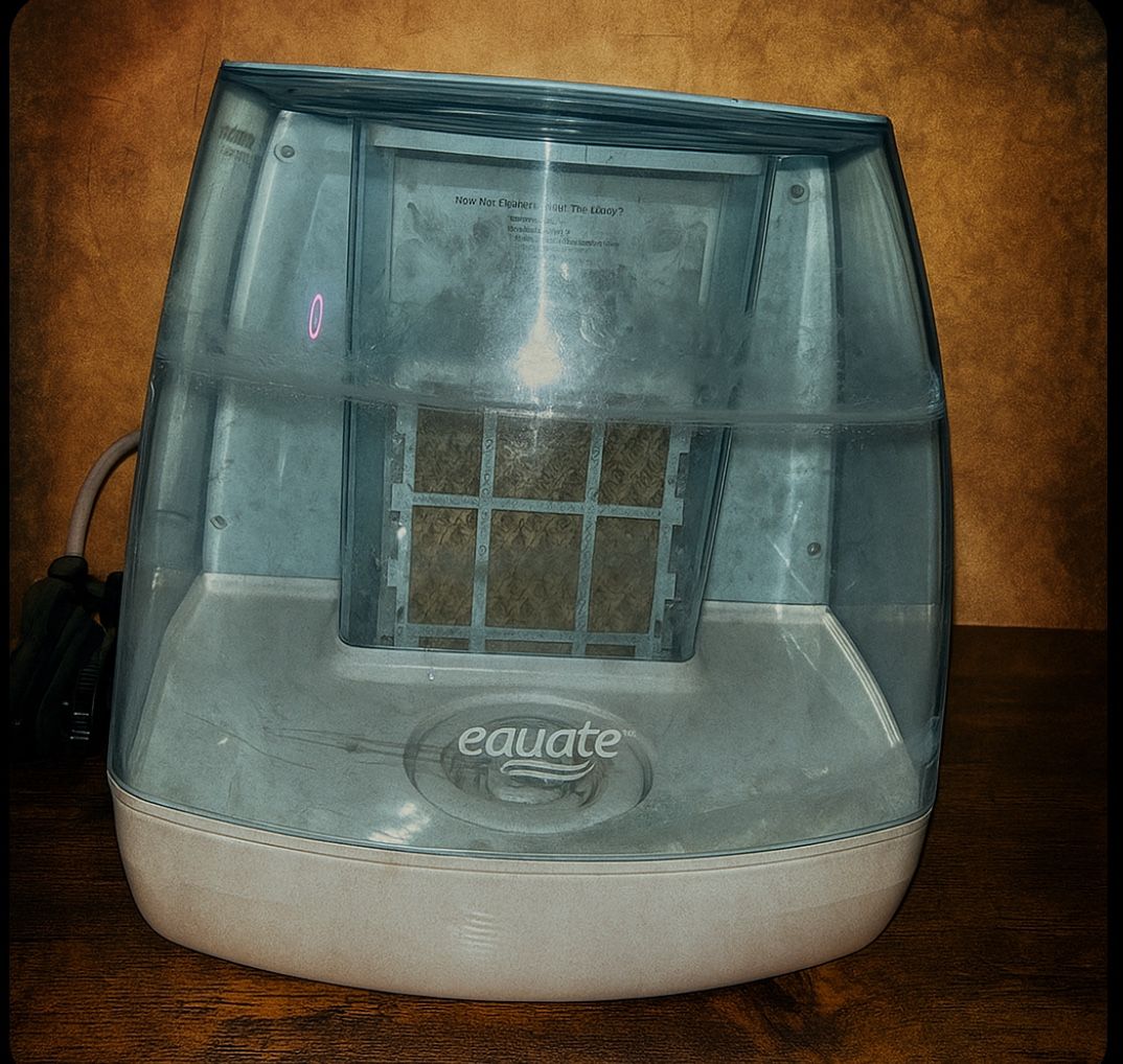 Equate 1.1 Gallon 250 Sq ft Invisible Cool Mist Humidifier, White & Blue