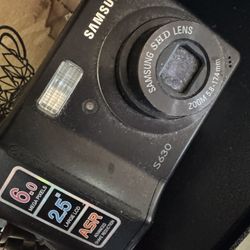 Samsung S630 Black 6.0MP digital compact camera