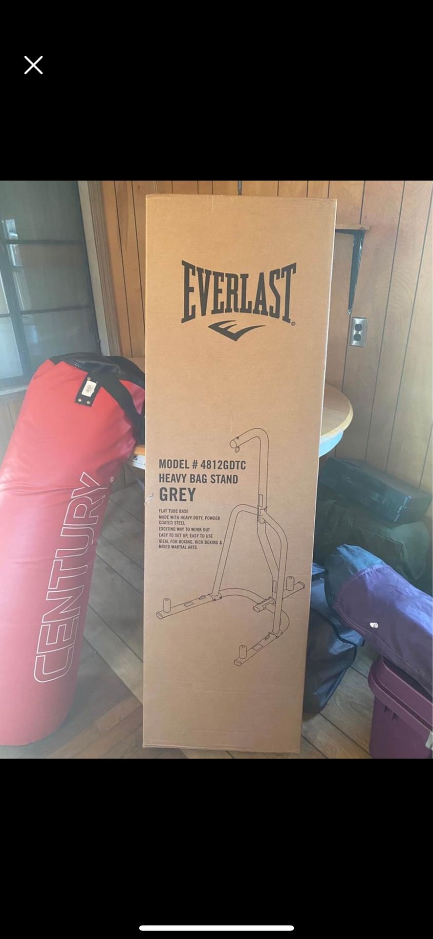 100lb Heavy Bag And Stand