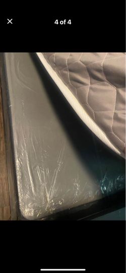 Twin mattress and box spring like new
