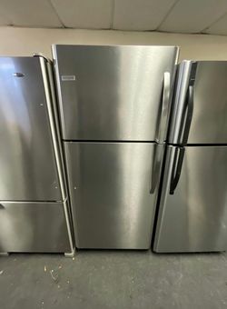 Frigidaire Top Mount Refrigerator Stainless Steel