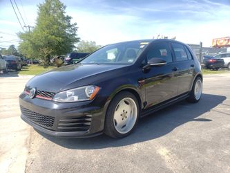 2015 Volkswagen Golf GTI SE 6-Speed