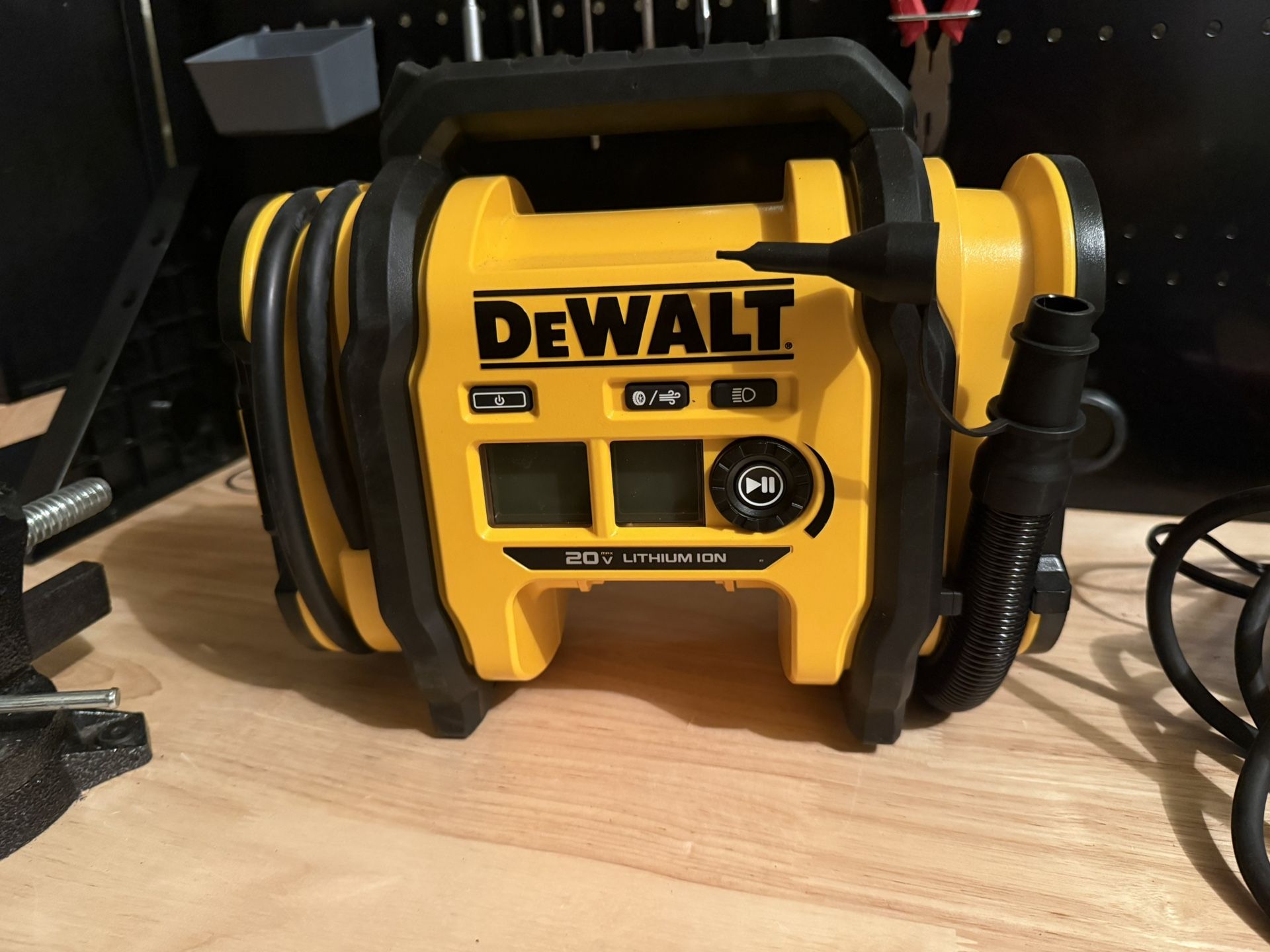 Dewalt Inflator