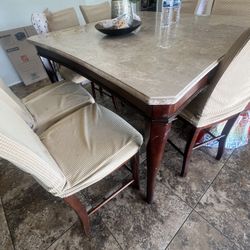 Free Beautiful Dining Table 