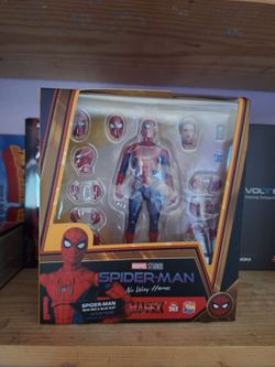 Mafex Spider-Man New Red and Blue suit