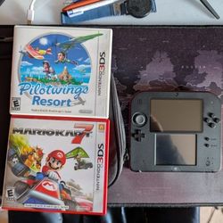 Red Nintendo 2DS with 2 Games + accessories 