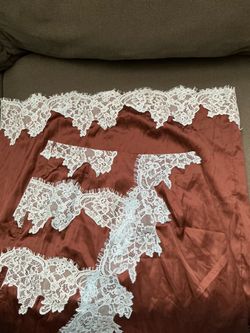 White Floral Lace Trim Fabric Pieces