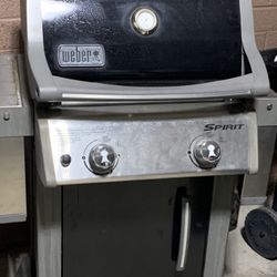 Weber Spirit E-210 Propane Grill Grill 2 Burners Silver And Black