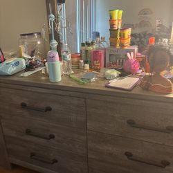 Adorna Dresser Set 