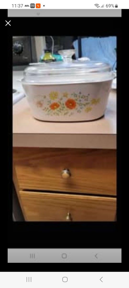 Vintage 5 liter  wildflower pattern Corningware casserole dish with lid