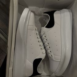 alexander mcqueen size 8 wmn