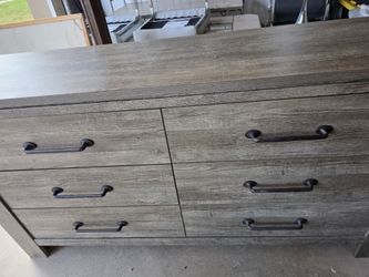 6-Drawer Dresser Gray Wood Finish