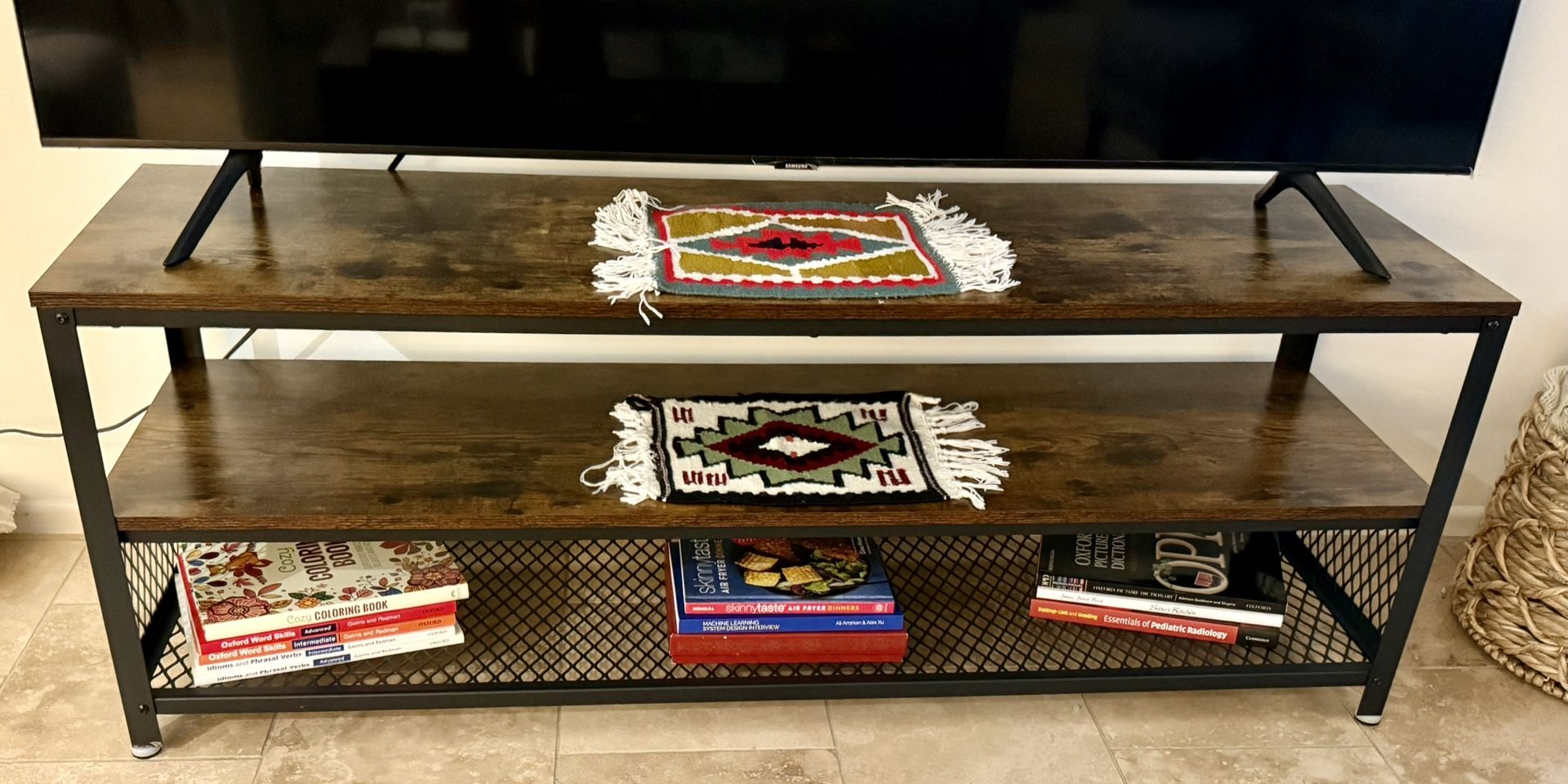 Industrial TV Console / Media Stan