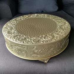 18" Round Gold Embossed Metal Cake Stand