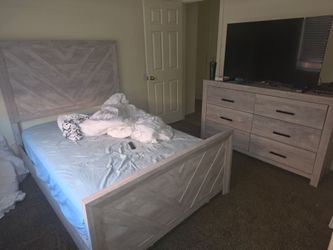 Full bed frame and dresser