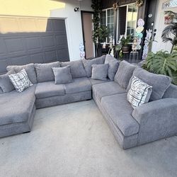 Sectional couch