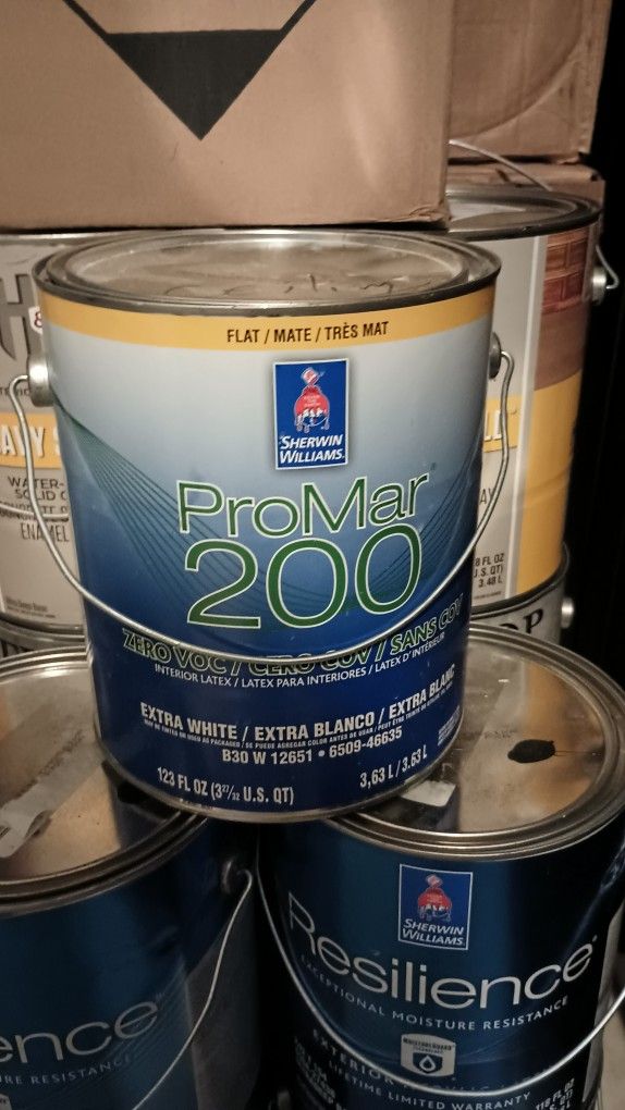 1 Gallon Promar 200 Flat Ceiling White for Sale in Dania Beach, FL
