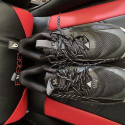 Dame Basketball Sneaker