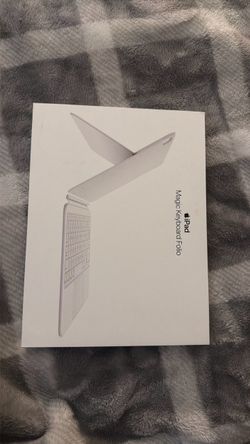 iPad Magic Keyboard Folio