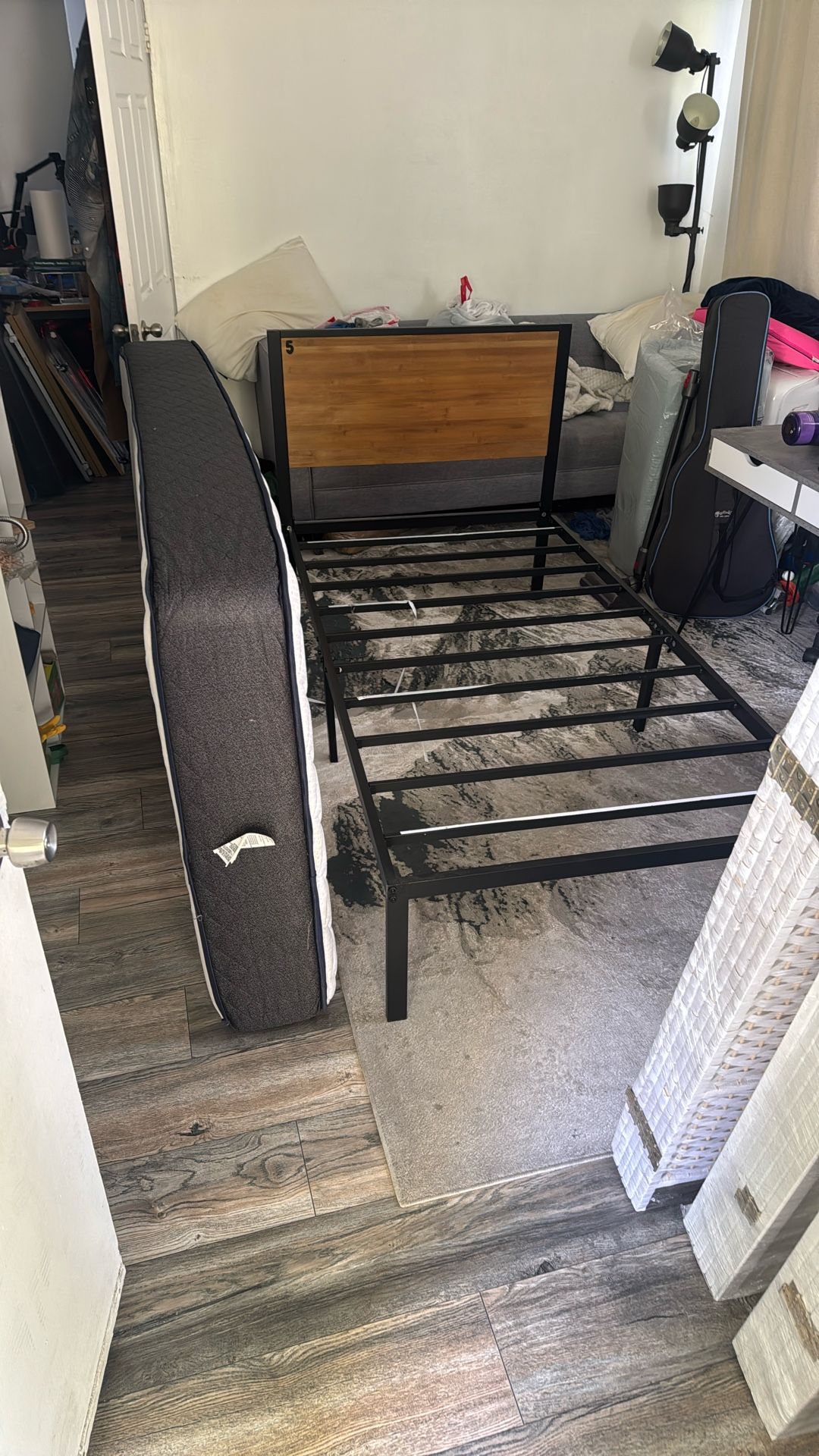 Single Beds For Sale / Twin mattresses 