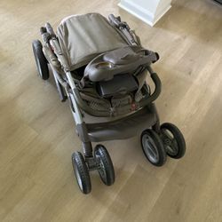 A Full-size Folderable Graco Stroller