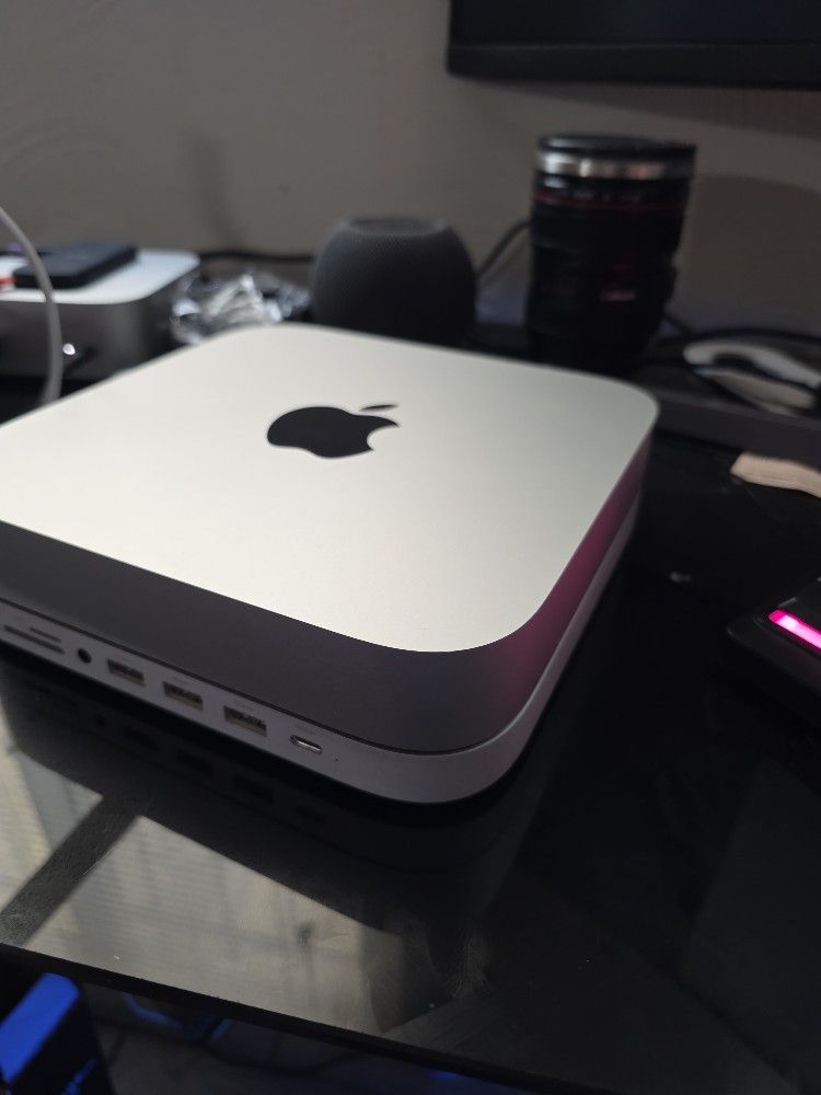 Mac Mini M1 & Satechi Dock With SSD Slot