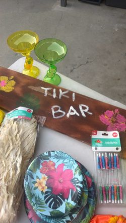 Luau party decor new/ used good