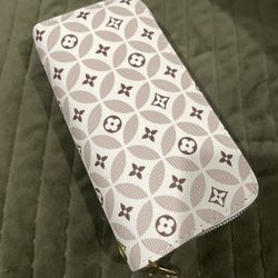 Women’s Designers White Wallet