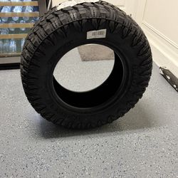 Radar Renegade R/T 33x12.50R18