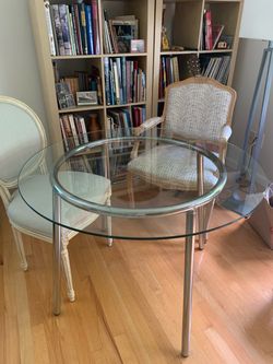 IKEA Salmi 36” round glass table