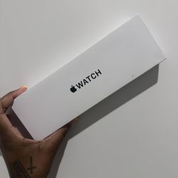 Apple Watch SE (2)  44 MM
