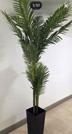 *** JUST REDUCED *** 8ft Faux Areca Palm in a 23in Black Mobile Planter @ Lasting Creations