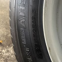 La Goma Ford 1500 Está Buena Nueva, 225/7or19.5 