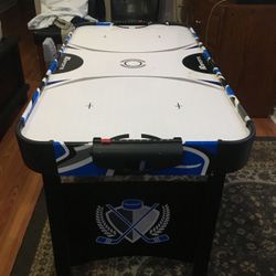 Air hockey Table