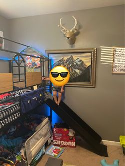 Kids bunk bed