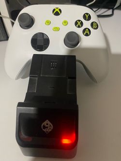 Xbox wireless controller/ charger