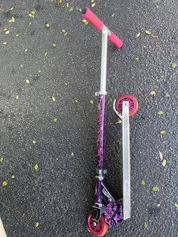 Razor - 2wheel kick scooter