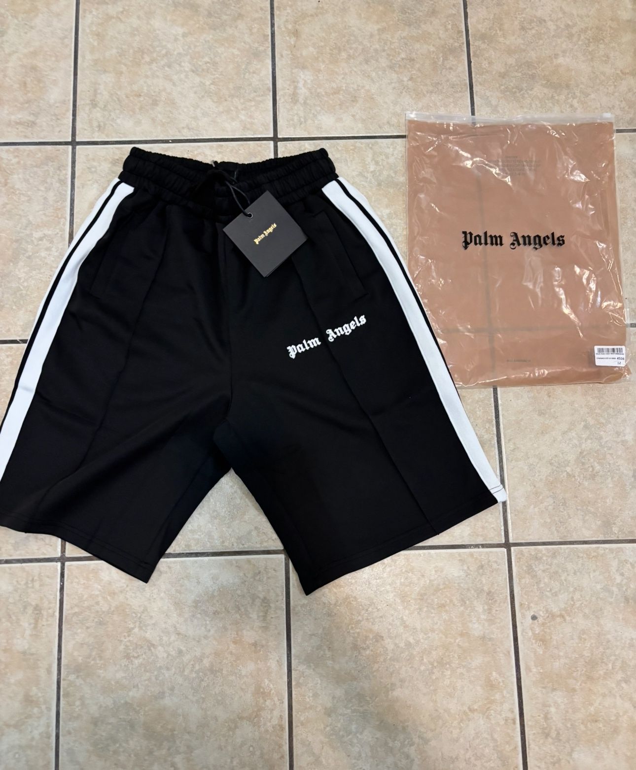 *NWT* BLACK PALM ANGEL SHORTS MEN NEW