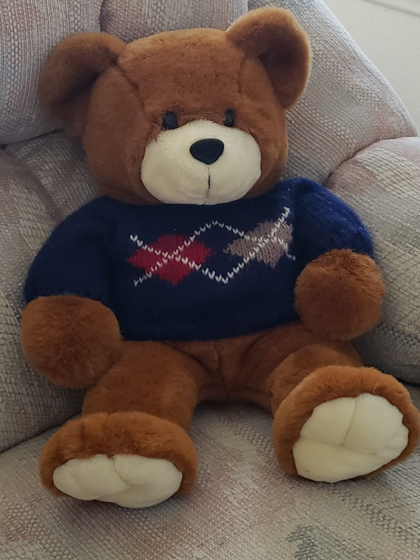NEW - Super Soft Teddy Bear - 17" x 15"