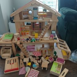 Vintage dollhouse